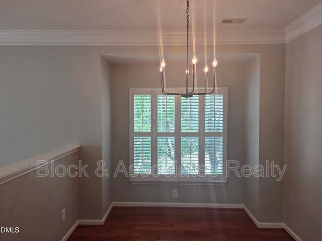 Building Photo - 124 Braeside Ct