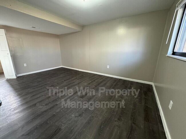 Building Photo - 1464 Monopoly Dr