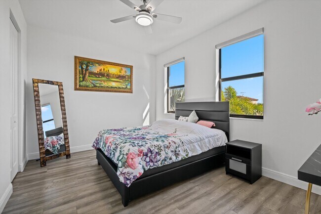 Building Photo - 4795 Sand Dollar Dr