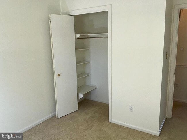 Building Photo - 4701 Red Fox Dr