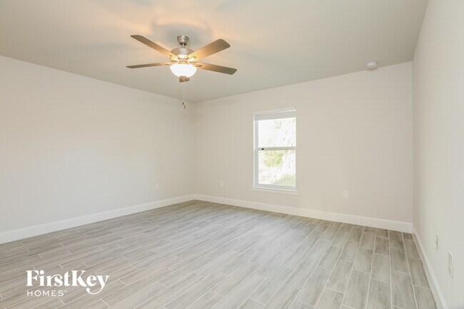 Building Photo - 6148 Hellman Ave