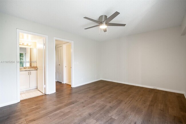 Building Photo - 100 SW 132nd Way