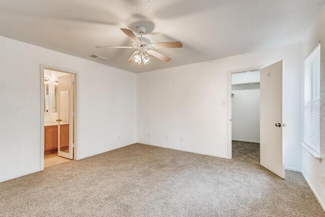 Building Photo - 9042 Camino Rey