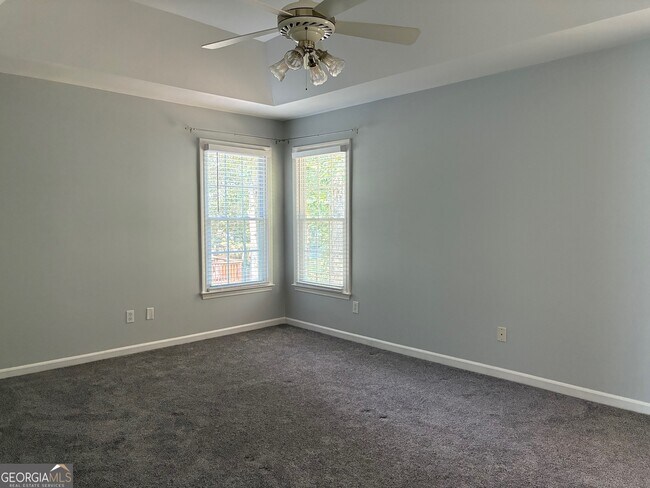 Building Photo - 6221 Woodlore Dr NW