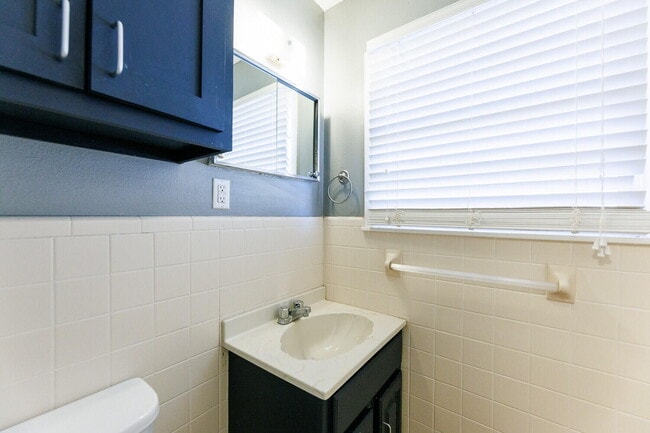 Building Photo - 5426 25th St