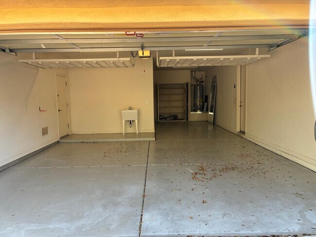 Building Photo - 20973 W Cora Vista