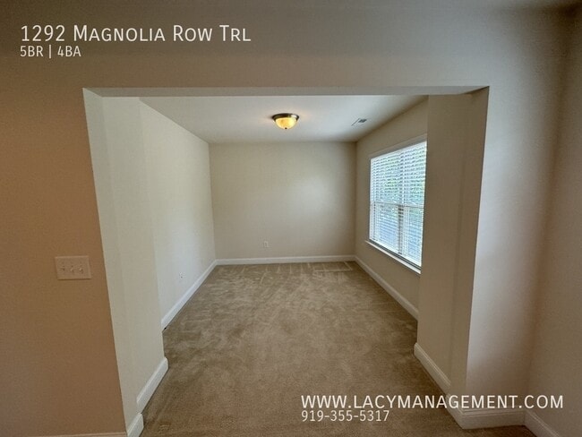 Building Photo - 1292 Magnolia Row Trail