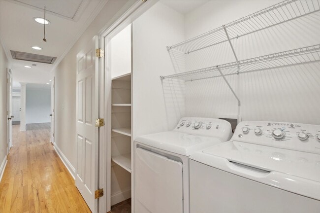 Building Photo - 432 Webb Rd