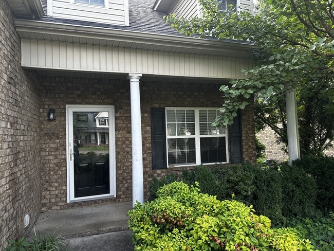 Building Photo - 2480 Oak Hill Dr