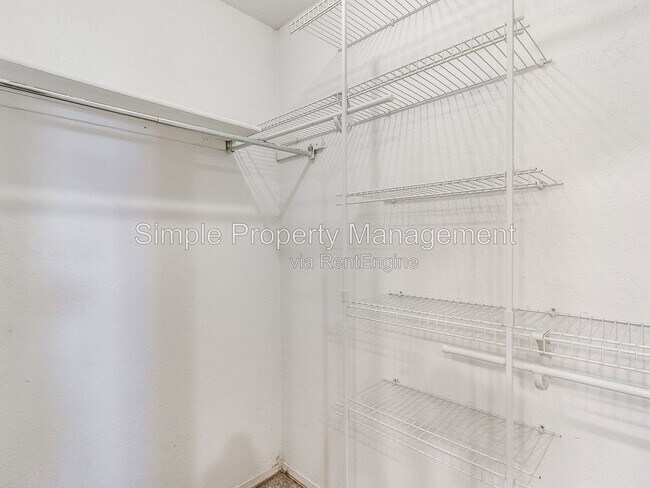 Building Photo - 3837 Sunward Cir