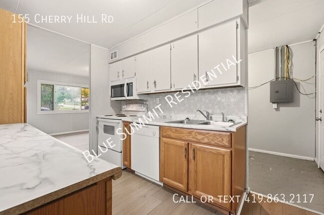 Building Photo - 155 Cherry Hill Rd