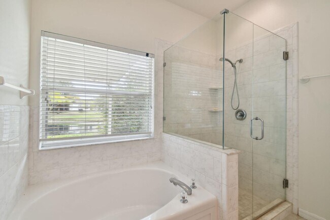 Building Photo - 9619 Cypress Harbor Dr