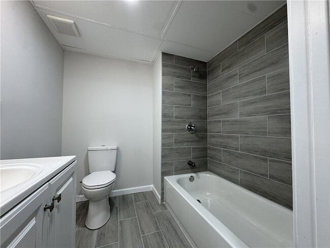 Building Photo - 3489 Creighton Rd SW