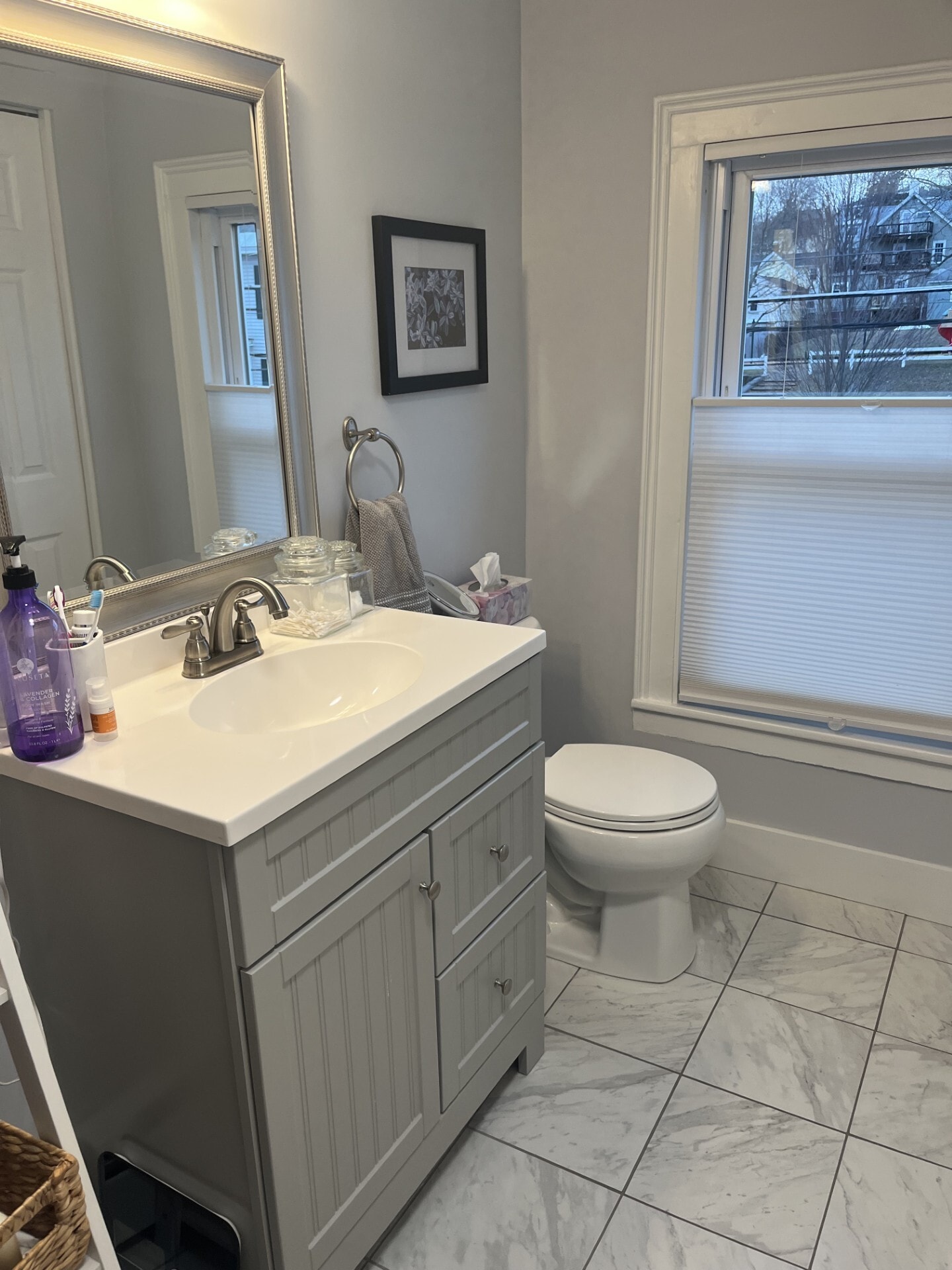 Upstairs Full Bath with Tub - 44 N Spring St