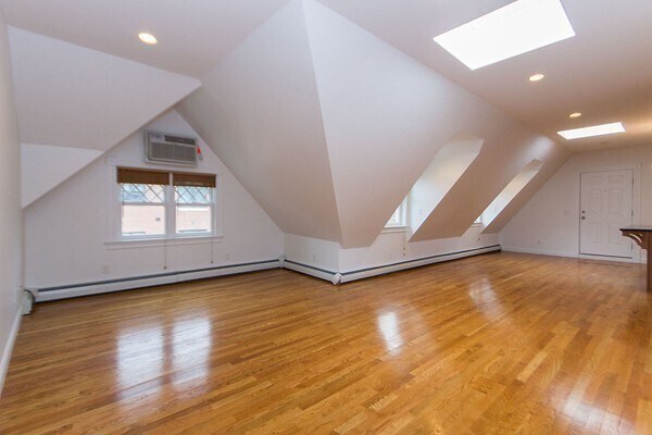 Building Photo - 103 Sewall Ave