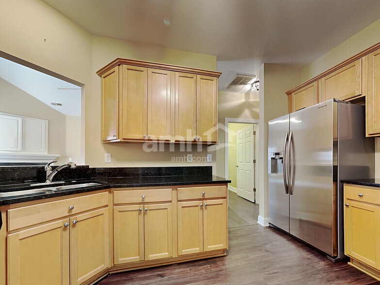 Building Photo - 1268 Beaverton Trl