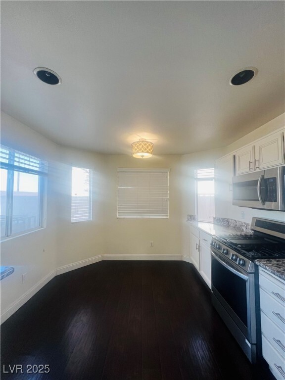 Building Photo - 660 Bonanza Plain Ave