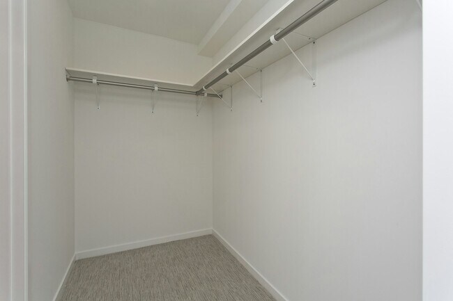 Building Photo - 1515 Liona St