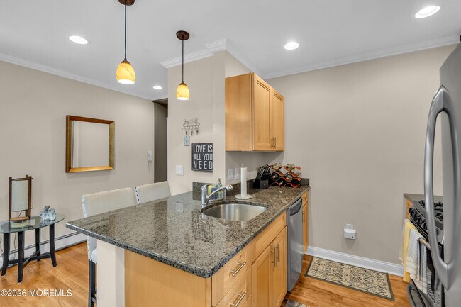 Building Photo - 1211 Grand Ave