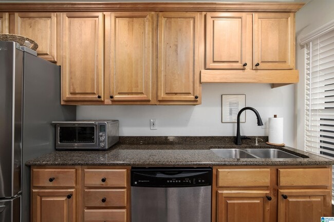 Building Photo - 1305 31st St S