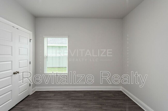 Building Photo - 14578 Dayton Cir