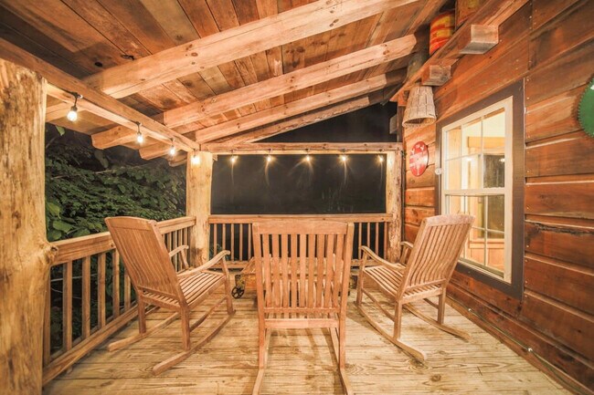 Building Photo - 195 Black Bear Dr