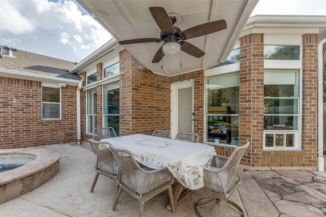 Building Photo - 1734 Heddon Falls Dr