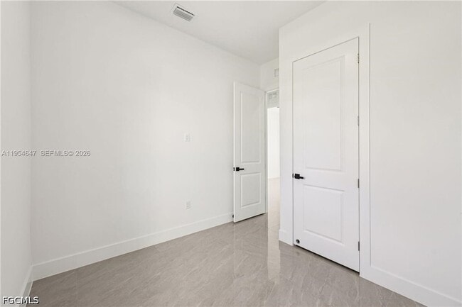 Building Photo - 4402 E 19th St