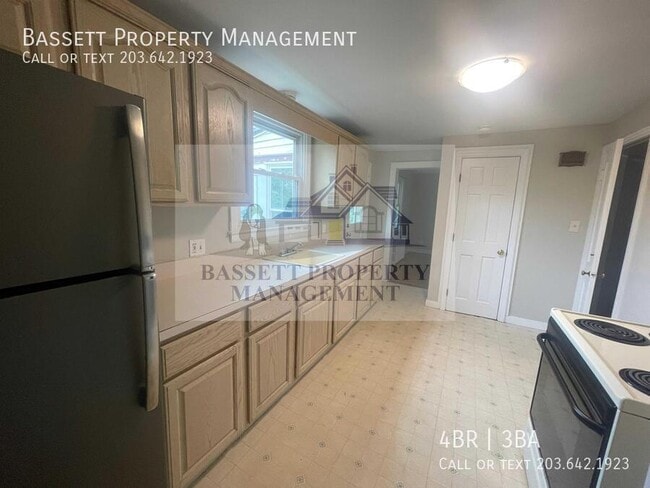 Building Photo - 135 Evergreen Ave