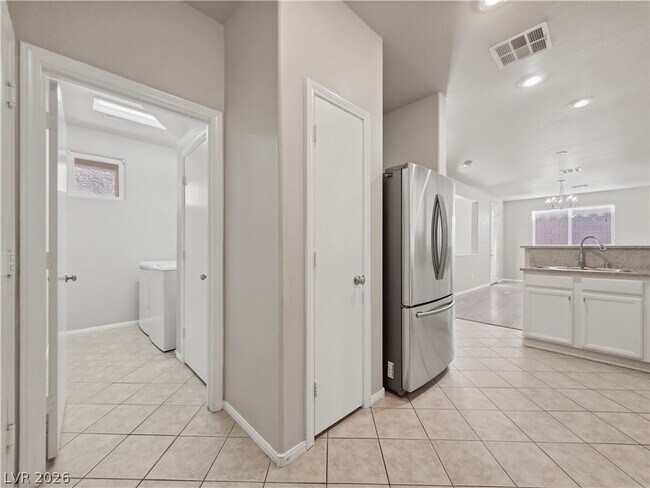 Building Photo - 9305 Gold Dove Ct