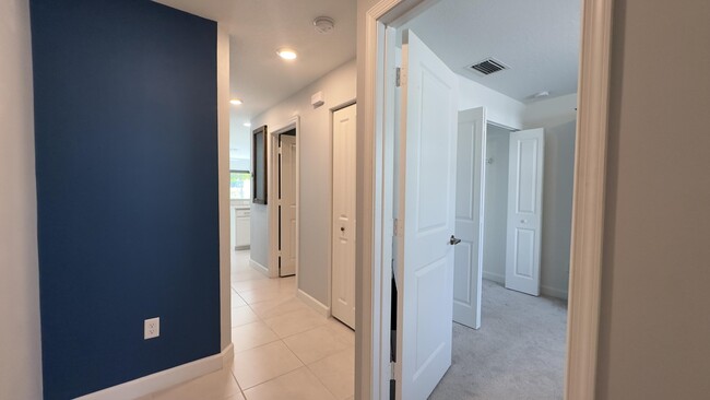 Building Photo - 4230 Napoli Lake Dr