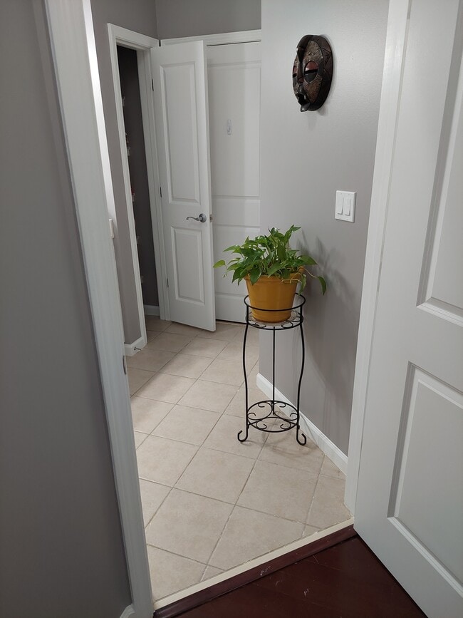 Renters Bathroom - 3040 Peachtree Rd NW
