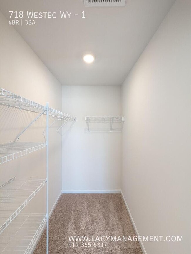 Building Photo - 718 Westec Wy