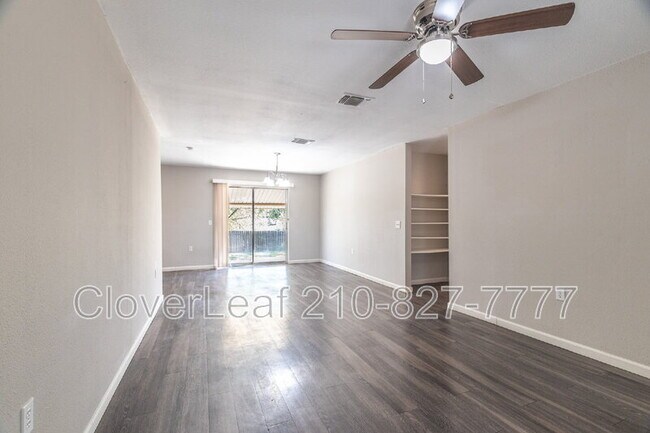 Building Photo - 118 N Meadow St