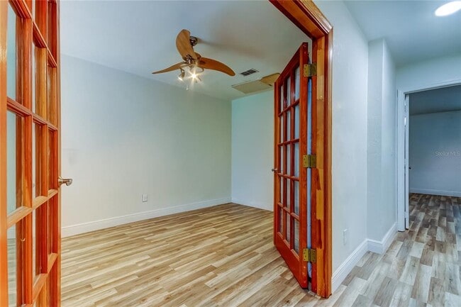 Building Photo - 4139 Brentwood Park Cir