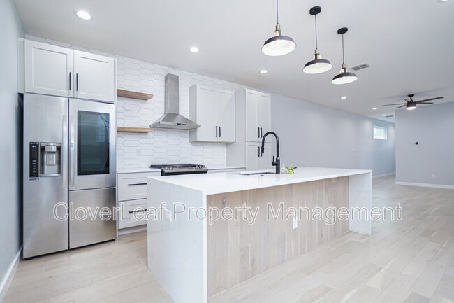 Building Photo - 2109 Schley Ave