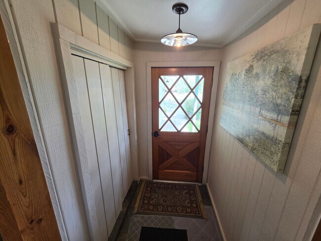 Building Photo - 5675 E Burris Ln