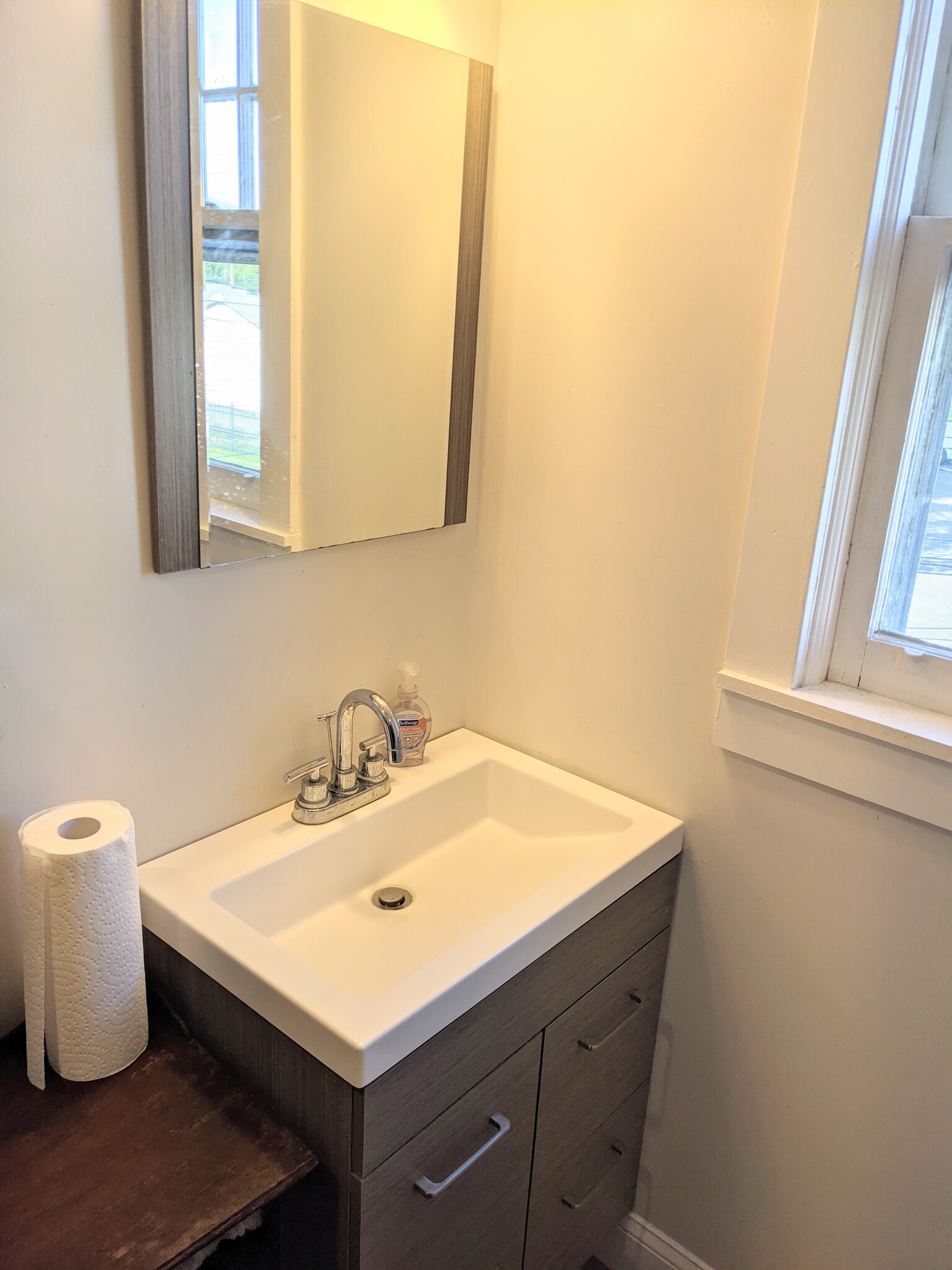 Building Photo - 24 Davis Ave