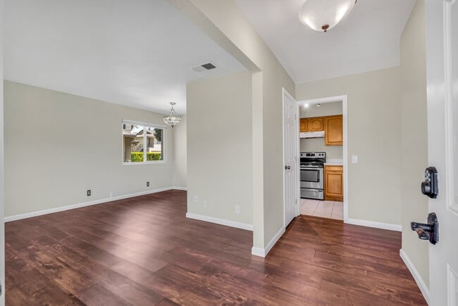Building Photo - 1035 Mohr Ln