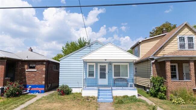 Building Photo - 2784 Monroe Ave