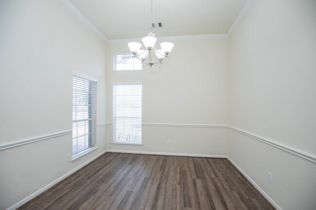 Building Photo - 835 Aqua Vista Ln