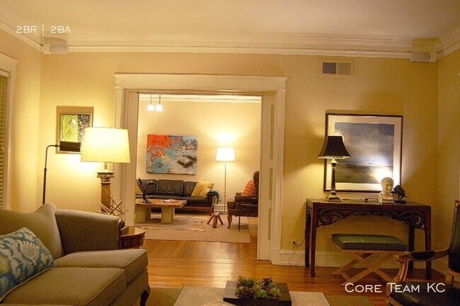 Building Photo - Stunning 2 Bedroom at The Illinois!