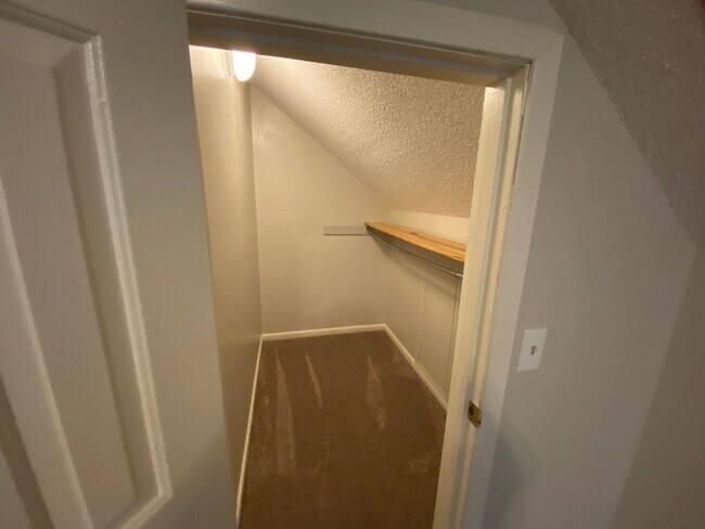 Building Photo - 1311L Access Road