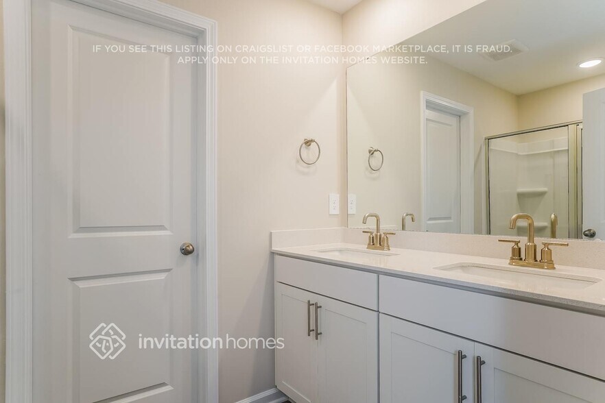 Building Photo - 1819 Windsor Vlg Wy