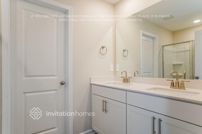 Building Photo - 1125 Greenville Wy