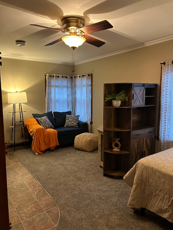 Building Photo - 320 W Hayes St