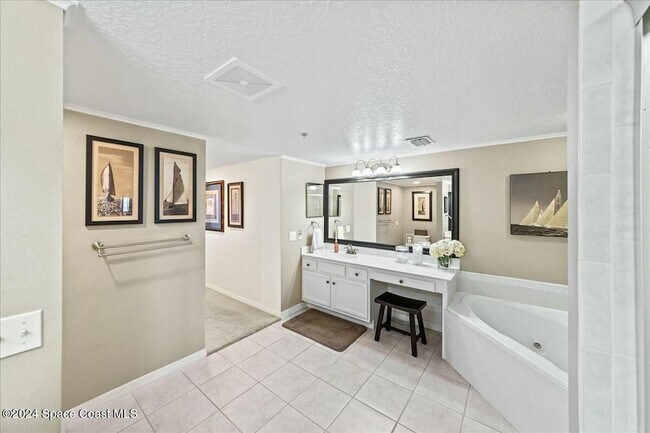 Building Photo - 925 Jimmy Buffett Mem Hwy