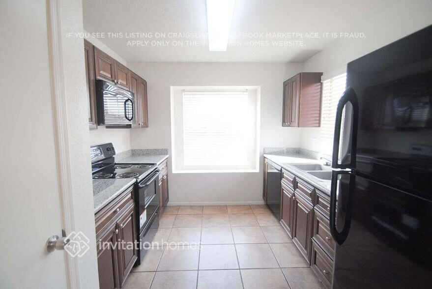 Building Photo - 4545 N 67th Ave
