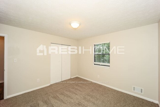 Building Photo - 6926 Apache Ln