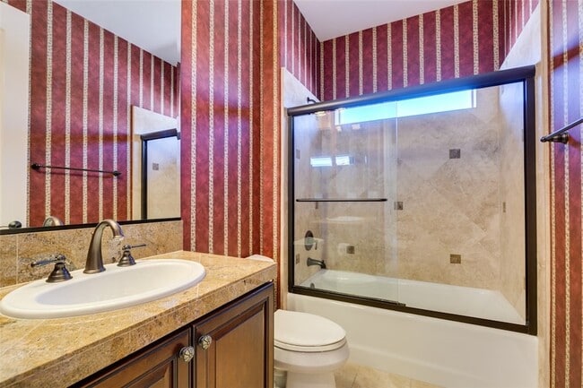 Building Photo - 2713 Cyrano St